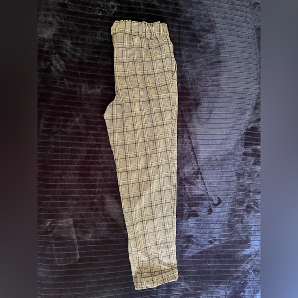 Cropped Relaxed Trouser Pants with pockets - Picture 2 of 5